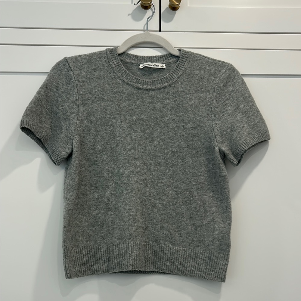 Abercrombie Gray Short Sleeve Sweater